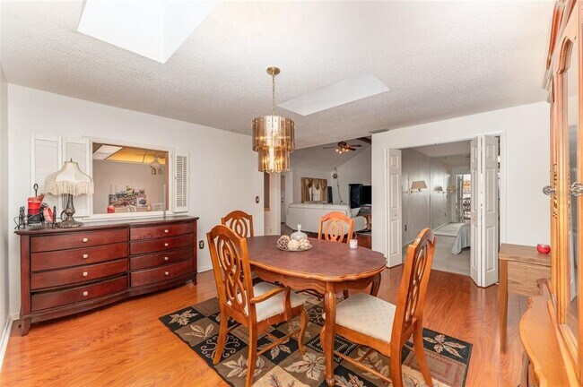 Building Photo - 4240 Creekwood Ln