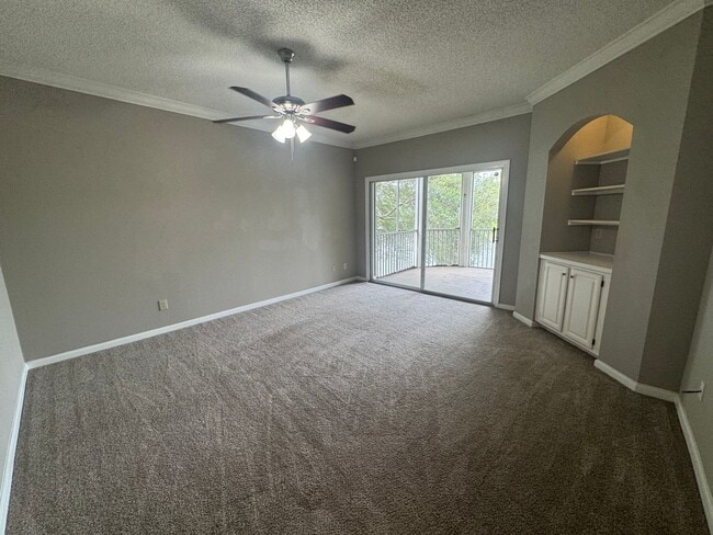Building Photo - Sail Cove 2/2 Upstairs Condo Available Now!