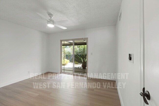 Building Photo - Stunning 3bd Home with Private Outdoor Oasis