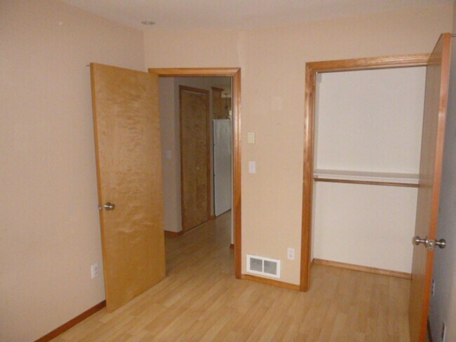 Building Photo - 1030 Mt Olympus Ave SE