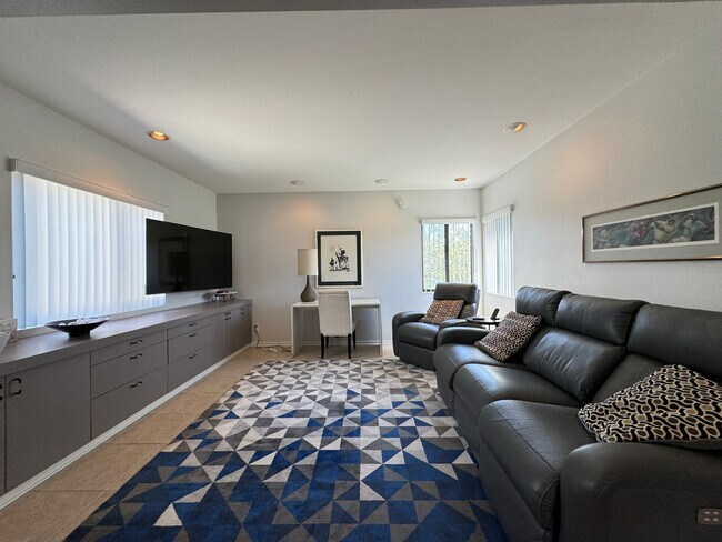 Building Photo - 34983 Mission Hills Dr