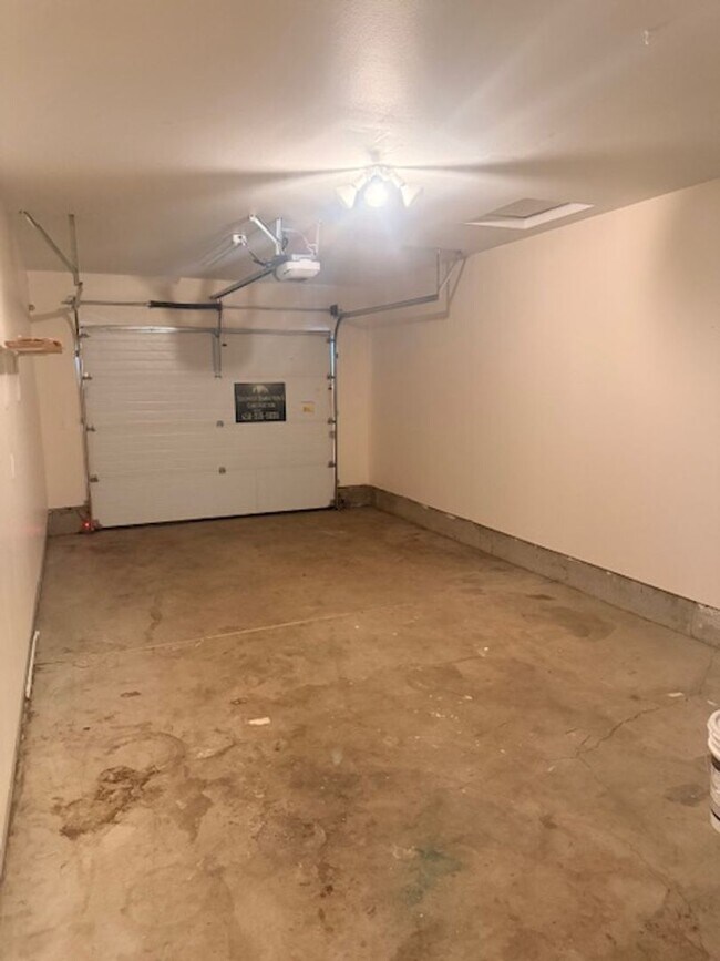 Building Photo - wilc04