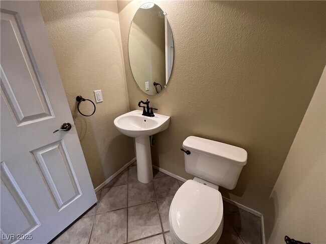 Building Photo - 7625 Good Fortune Ct