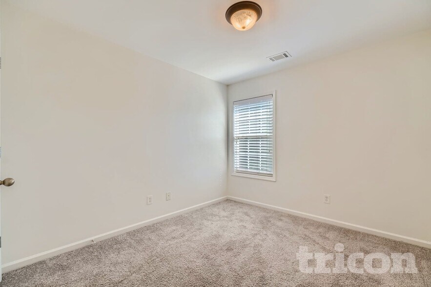 Building Photo - 2 Neely Run