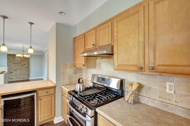 Building Photo - 22 Brookside Ct