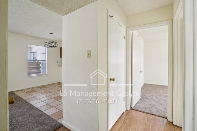 Building Photo - 6607 Cherryleaf St