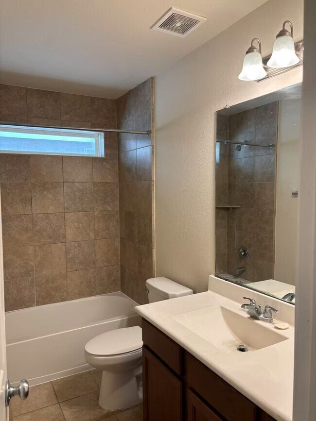 Building Photo - 14246 Dos Palos Dr