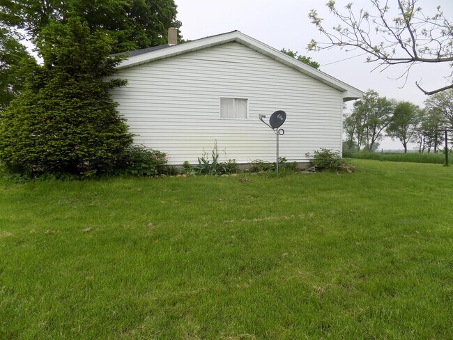 Building Photo - 11790 23 Mile Rd