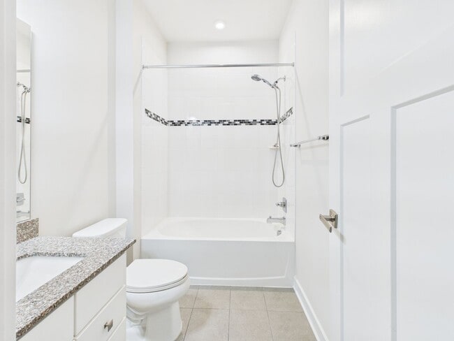 Building Photo - 428 Crofton Village Terrace