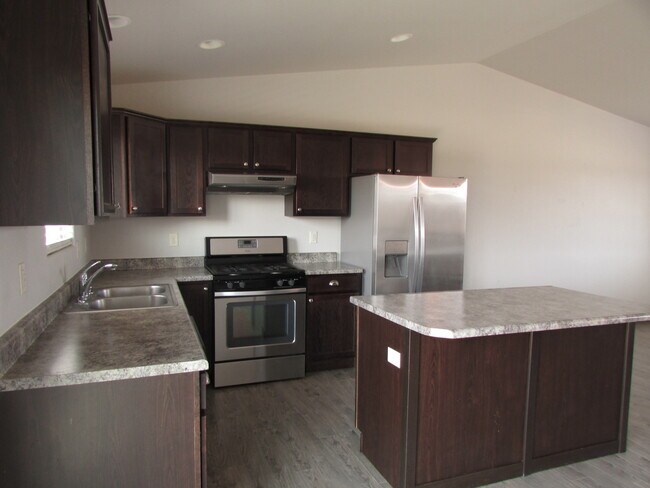 Building Photo - 3 BED | 3 BATH | HOME | ELKS CROSSING