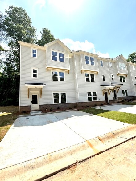 Primary Photo - Stephens Court