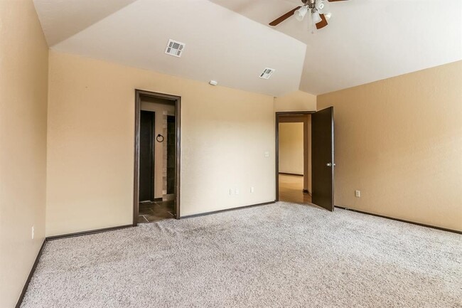 Building Photo - 504 NW 174th St