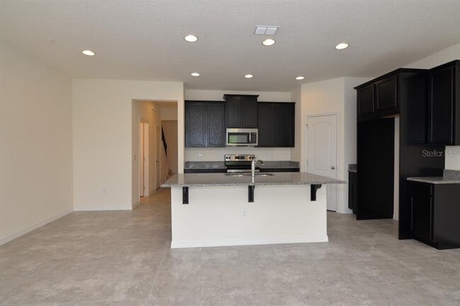 Building Photo - 417 Merry Brook Cir