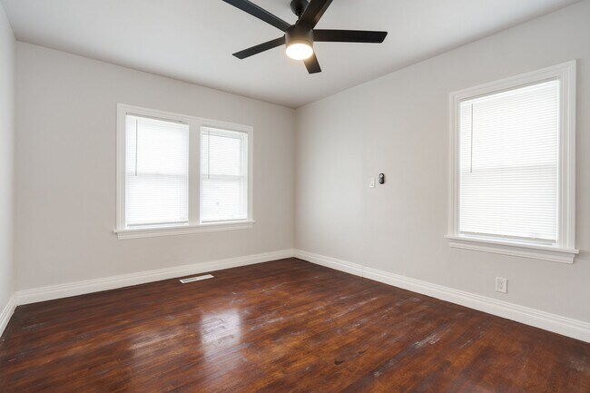 Building Photo - 1109 SW 26th St