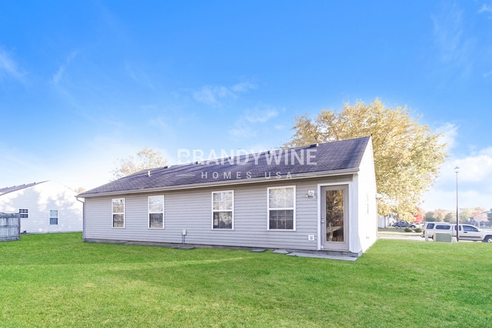 Building Photo - 18057 Sanibel Cir