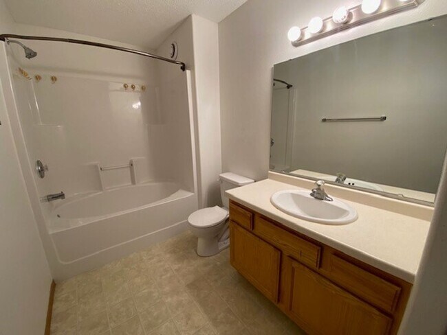 Building Photo - 6013 23rd St S