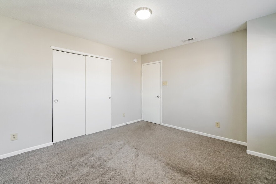 Building Photo - 10841 Zimmerman Ln