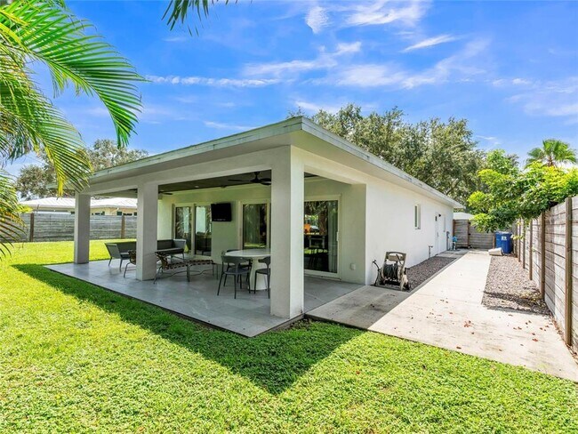 Building Photo - 4021 21st Ave N