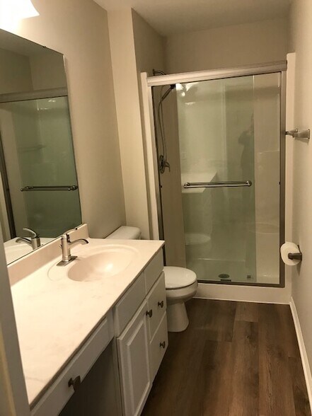 Building Photo - 301 Clayton Crossing Pl