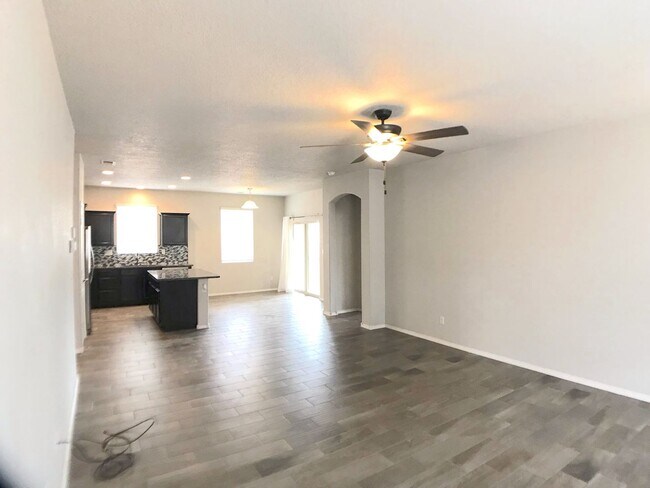 Building Photo - Spacious 3BR/2BA Los Lunas Home with Open Layout, Office Space & Refrigerated Air