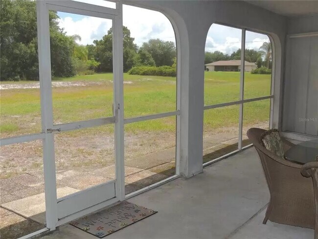 Building Photo - 264 Valdiva St