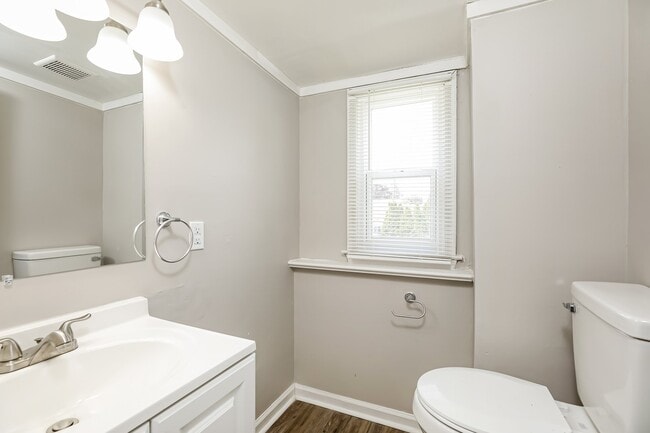 Building Photo - 611 W Wayne St