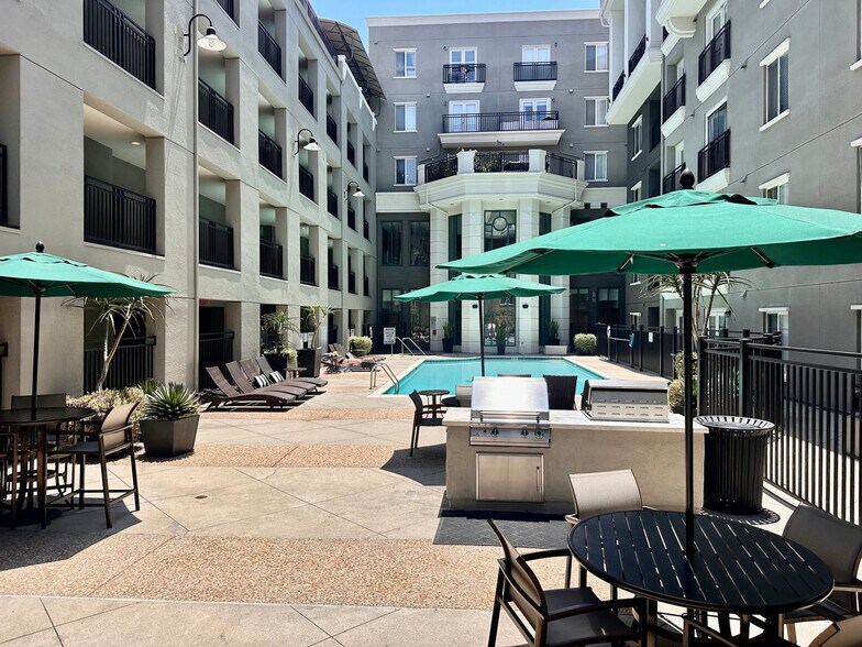 Building Photo - 1670 Kettner Blvd