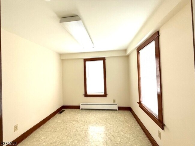 Building Photo - 165 NJ-23