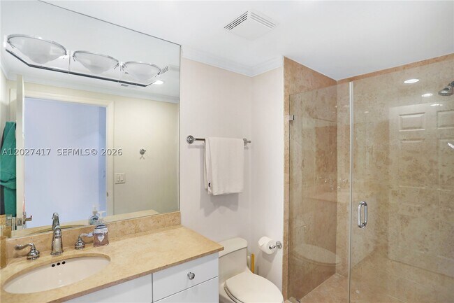 Building Photo - 4775 Collins Ave