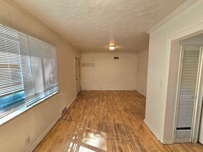 Building Photo - 755 19th St