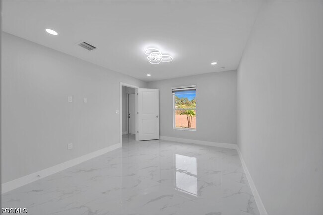 Building Photo - 3819 3rd St W