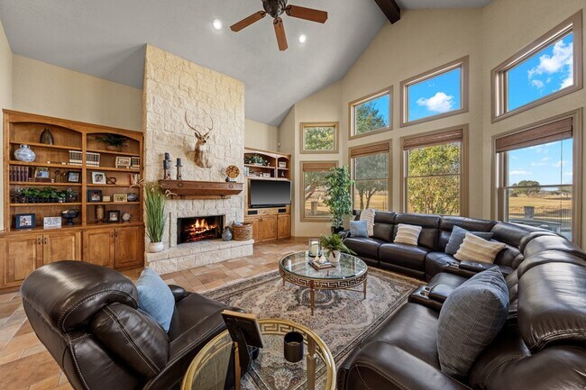 Building Photo - 3404 Comanche Trace Dr