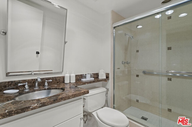 Building Photo - 10445 Wilshire Blvd