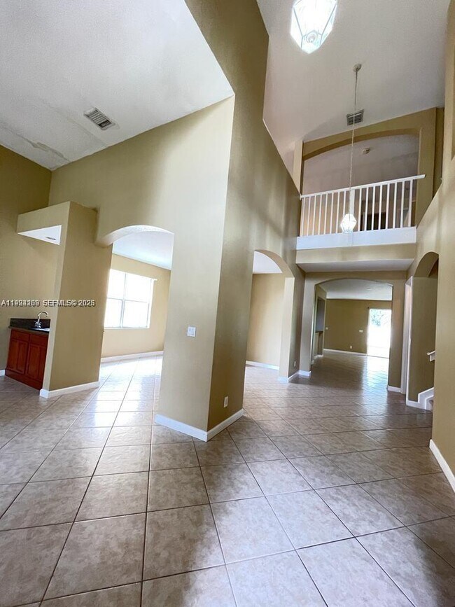 Building Photo - 19183 N Hibiscus St