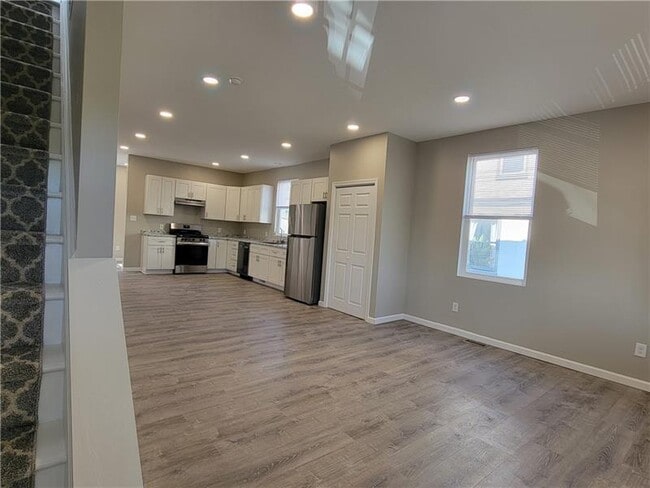 Building Photo - 1040 Wilson Pl