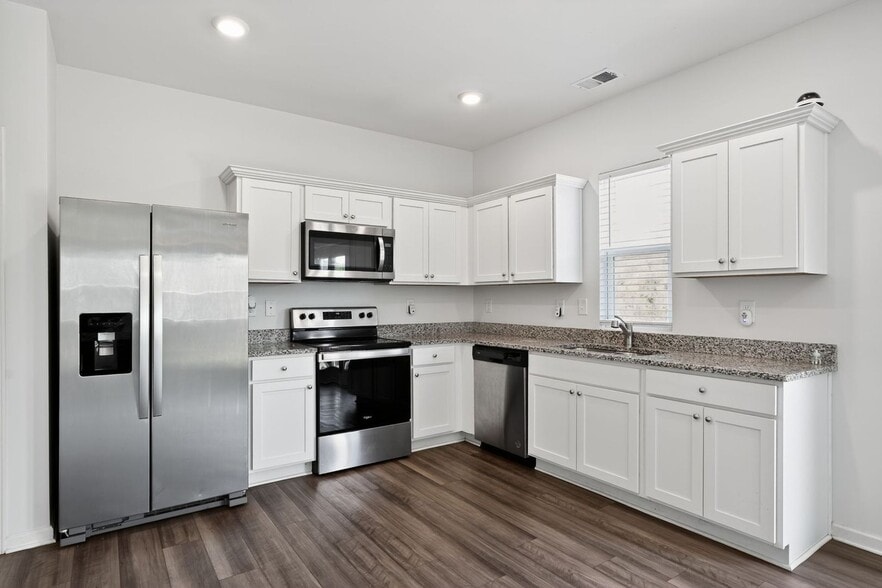 Building Photo - 419 Matera Dr NW