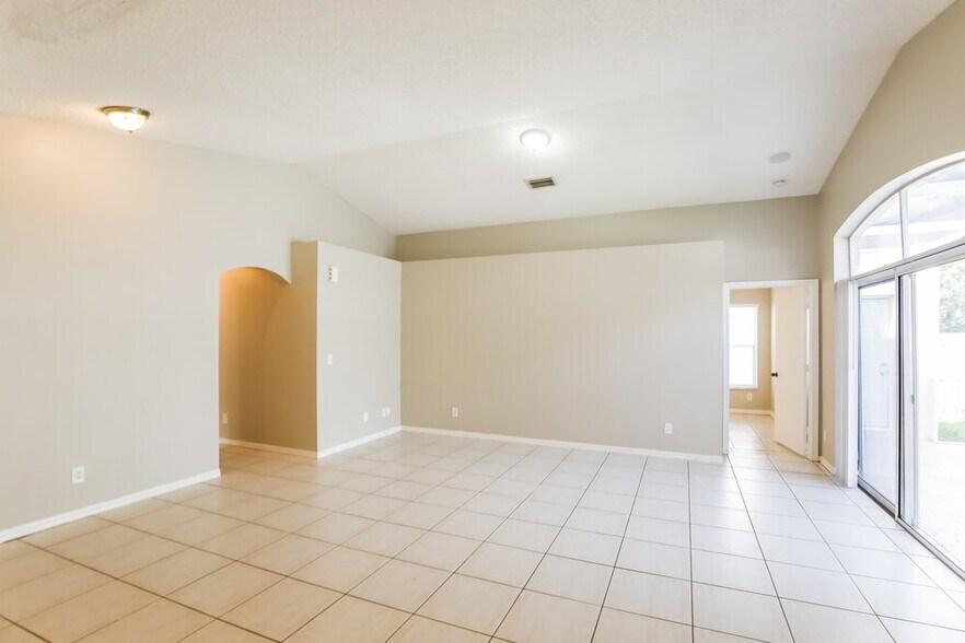 Building Photo - 7273 Burgess Dr