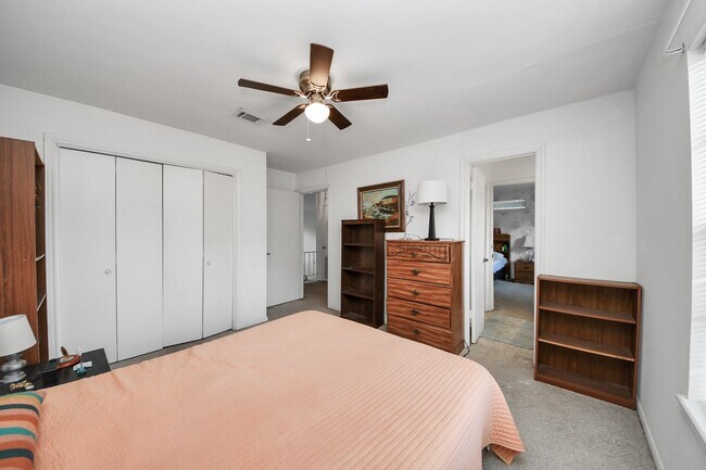 Building Photo - 17 Winged Foot Dr