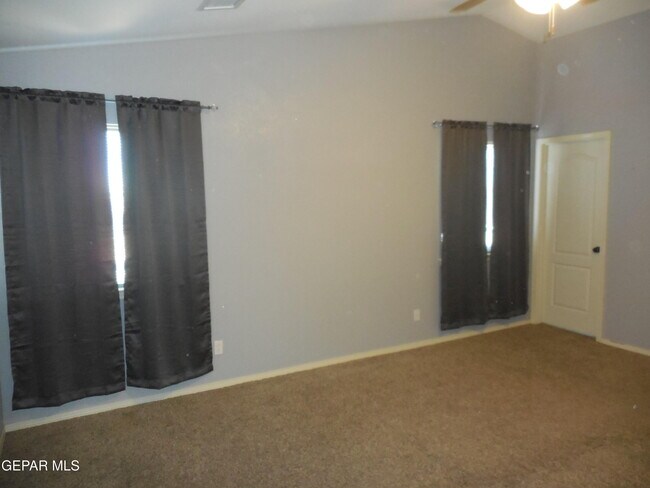 Building Photo - 7045 Eagle Nest Ct