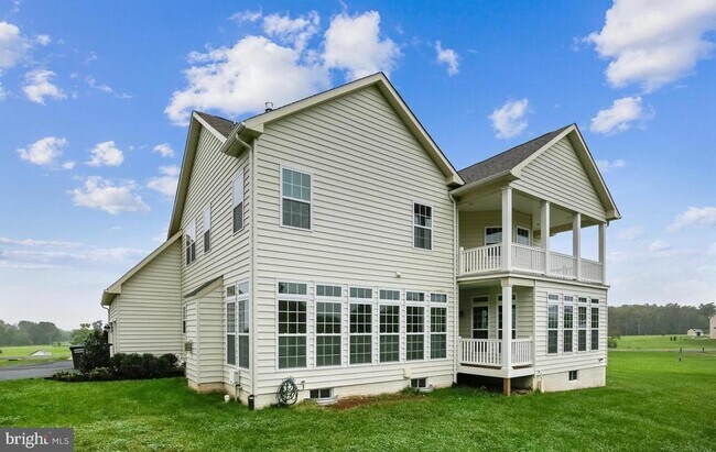 Building Photo - 14673 Falconaire Pl