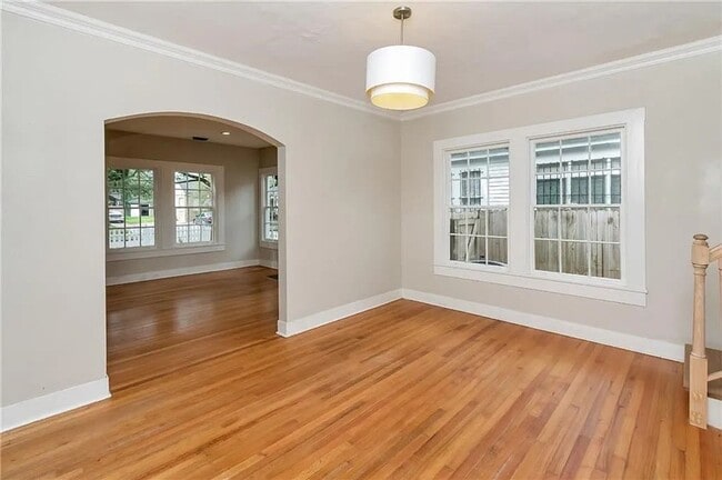 Building Photo - Beautiful 4 bedroom home in Midtown