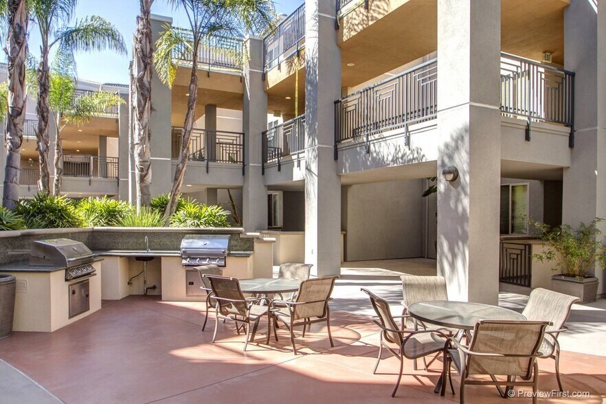 Building Photo - 3887 Pell Pl