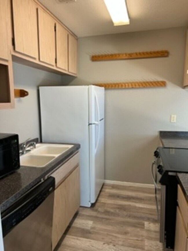 Building Photo - 2200 Notre Dame