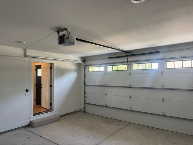 Building Photo - 4951 W 86th St