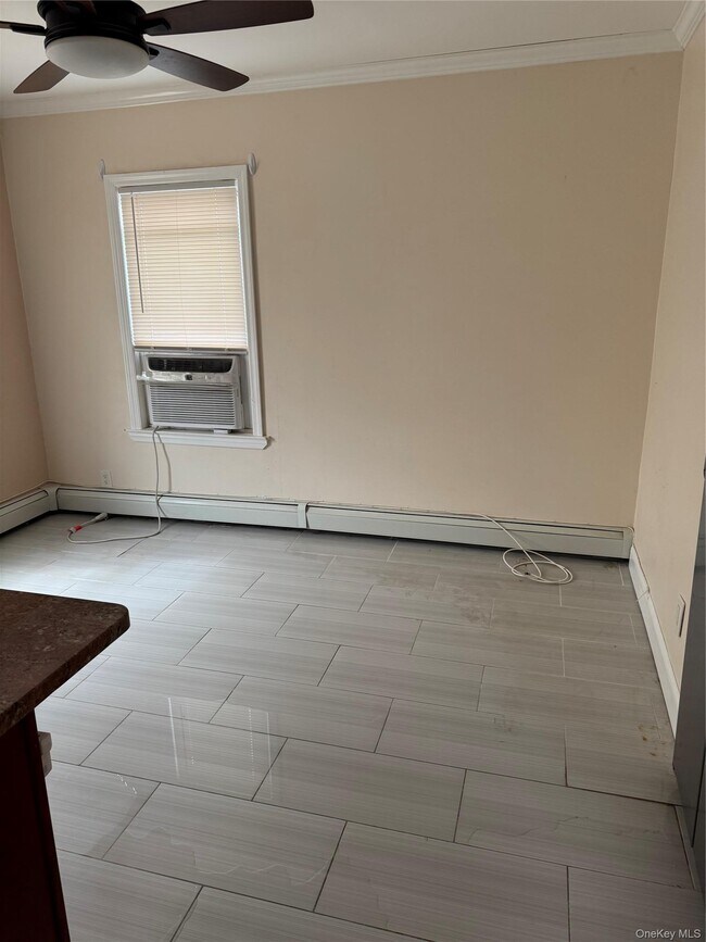 Building Photo - 25 Daisy Ave