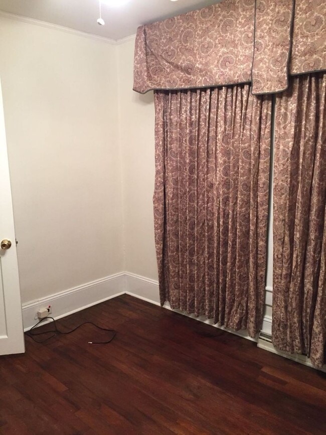 Building Photo - 2007 S Benbow Rd