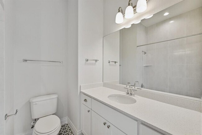 Building Photo - 4809 Serene Hills Dr