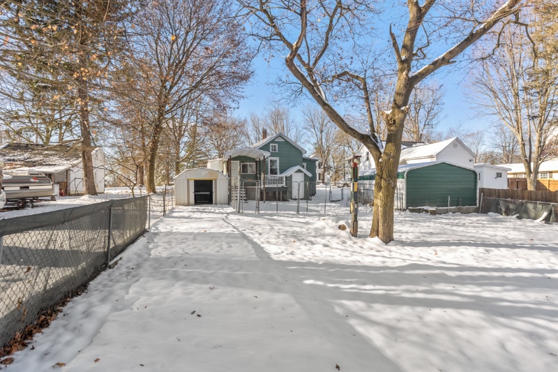 Building Photo - 210 New St