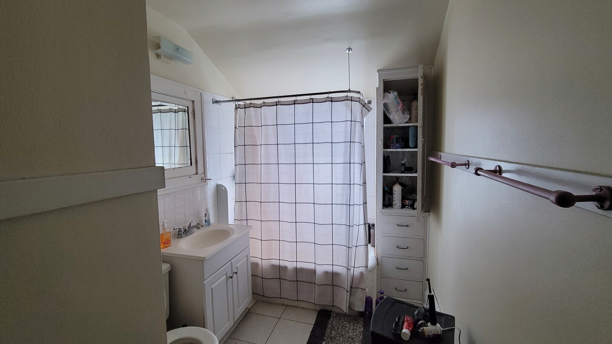 Building Photo - 3037 N. Downer Ave