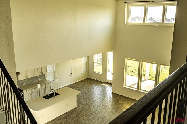 Building Photo - 4810 Emerson Mnr